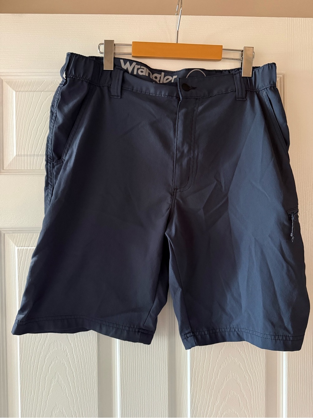 Wrangler Men's Dark Navy Athletic Shorts with Elastic Waist 34